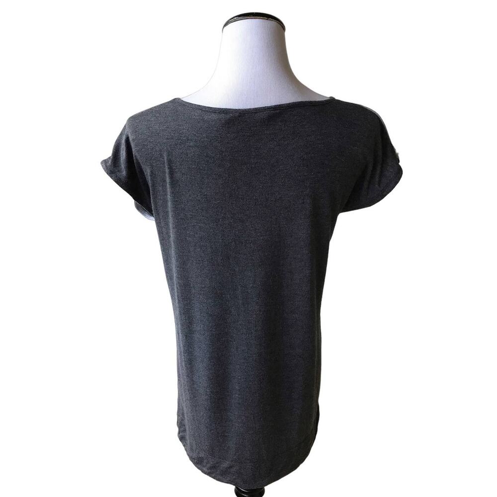 Athleta Two Tone Gray Short Sleeve T-Shirt - Picture 4 of 8